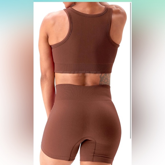 Seamless Ribbed Workout Set 2 Piece Biker Shorts V Neck Sports Bra - Picture 2 of 10